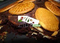 کیک چاکلیتی بسکتی