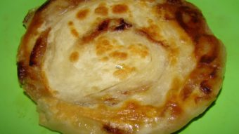Naan Pyazi (onion layered flat bread) Recipe
