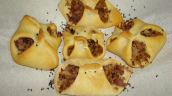 Balish Namkin (balish with soya) Recipe