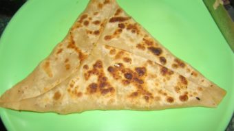 Bolani Kadoo (Pumpkin Stuffed Paratha) Recipe