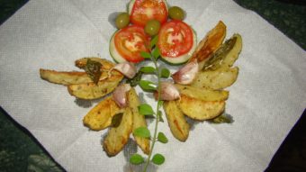 Baked Potato Wedges with Garlic Recipe