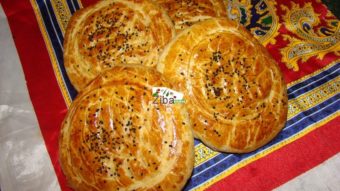 Naan Roghani (Flat Bread) Recipe